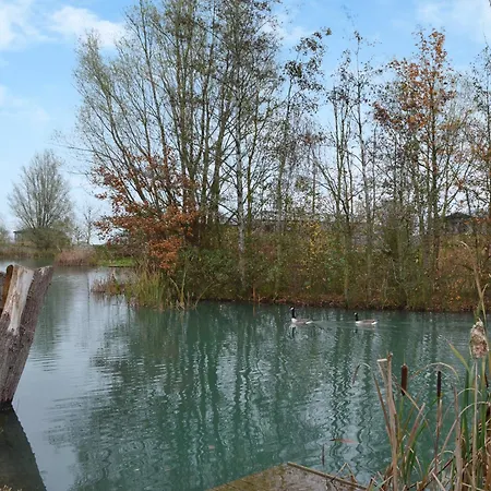 Lake بيت للعطل *